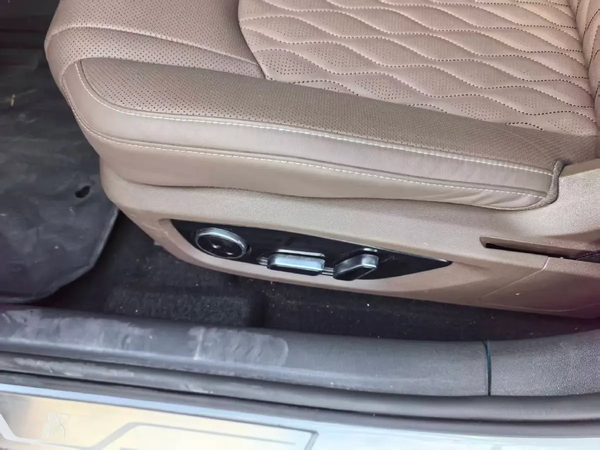 2025 BYD Han 1.5T 156HP L4 E-CVT PHEV,autocango,china used car exporter,china ev exporter,chinese used car exporter,chinese used ev exporter