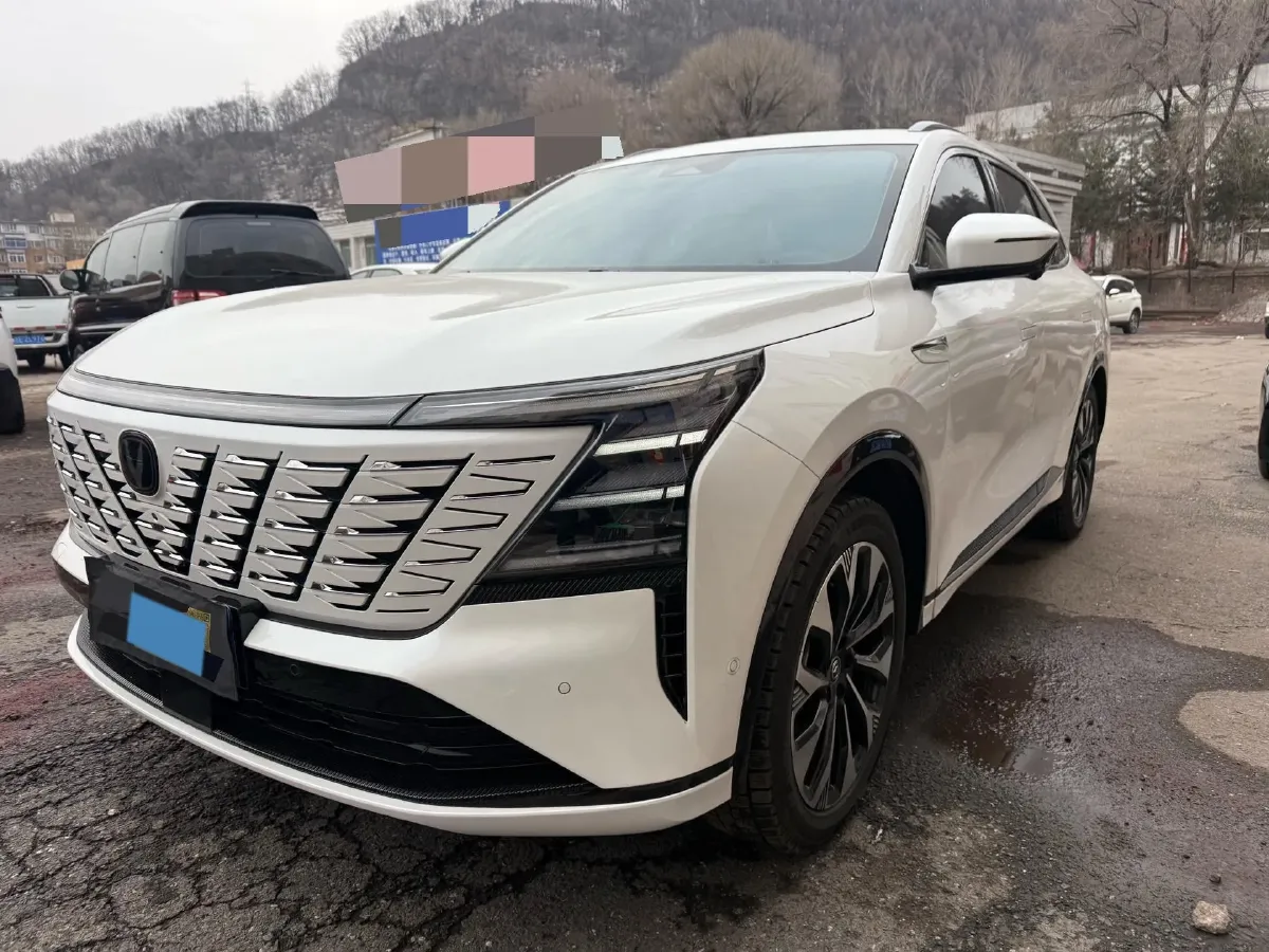 2025 ChangAn CS75 Plus 2.0T 233HP L4 8AT,autocango,china used car exporter,china ev exporter,chinese used car exporter,chinese used ev exporter