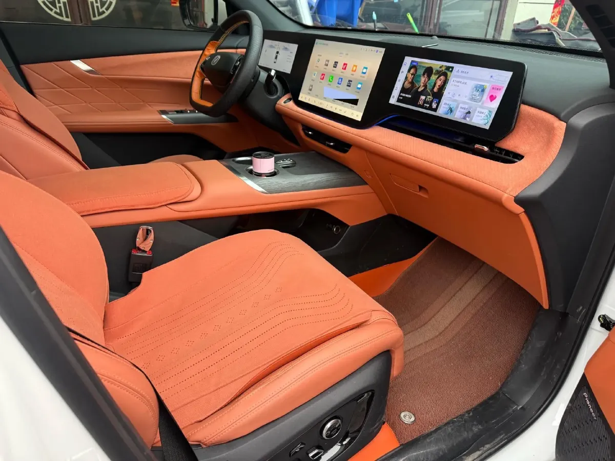 2025 ChangAn CS75 Plus 2.0T 233HP L4 8AT,autocango,china used car exporter,china ev exporter,chinese used car exporter,chinese used ev exporter