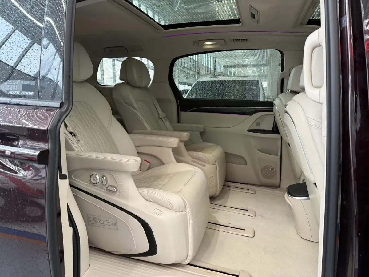 2021 Buick GL8 2.0T 237HP L4 9AT,autocango,china used car exporter,china ev exporter,chinese used car exporter,chinese used ev exporter