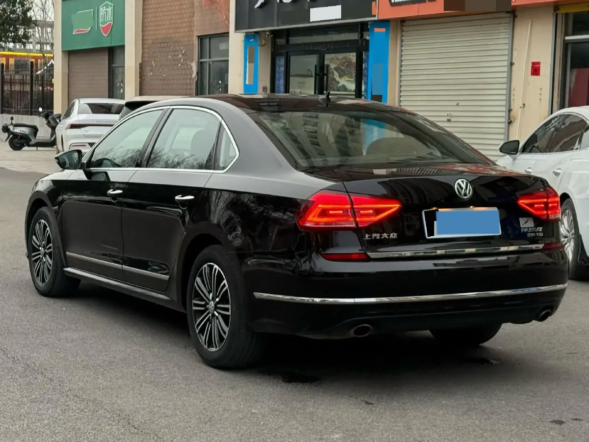 2017 Volkswagen Passat 1.8T 180HP L4 7DCT,autocango,china used car exporter,china ev exporter,chinese used car exporter,chinese used ev exporter