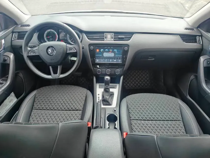 2018 Skoda Octavia 1.2T 116HP L4 7DCT,autocango,china used car exporter,china ev exporter,chinese used car exporter,chinese used ev exporter