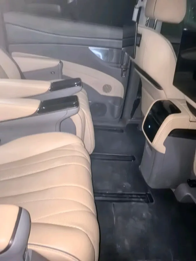 2022 Mercedes-Benz GLC Class 2.0T 197HP L4 9AT,autocango,china used car exporter,china ev exporter,chinese used car exporter,chinese used ev exporter