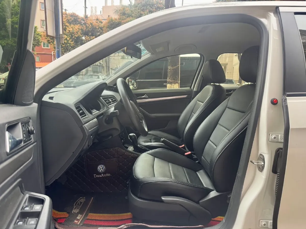 2019 ChangAn Eado XT 1.6L 128HP L4 6AT,autocango,china used car exporter,china ev exporter,chinese used car exporter,chinese used ev exporter