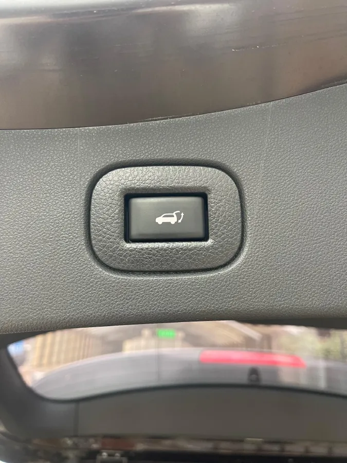 2018 Renault Koleos 2.5L 186HP L4 CVT,autocango,china used car exporter,china ev exporter,chinese used car exporter,chinese used ev exporter