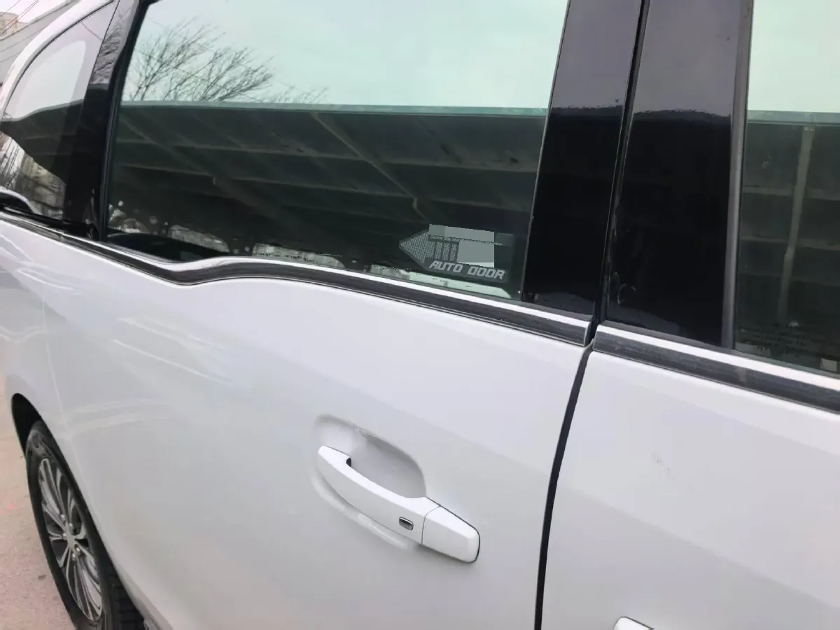 2023 Buick GL8 2.0T 237HP L4 9AT,autocango,china used car exporter,china ev exporter,chinese used car exporter,chinese used ev exporter