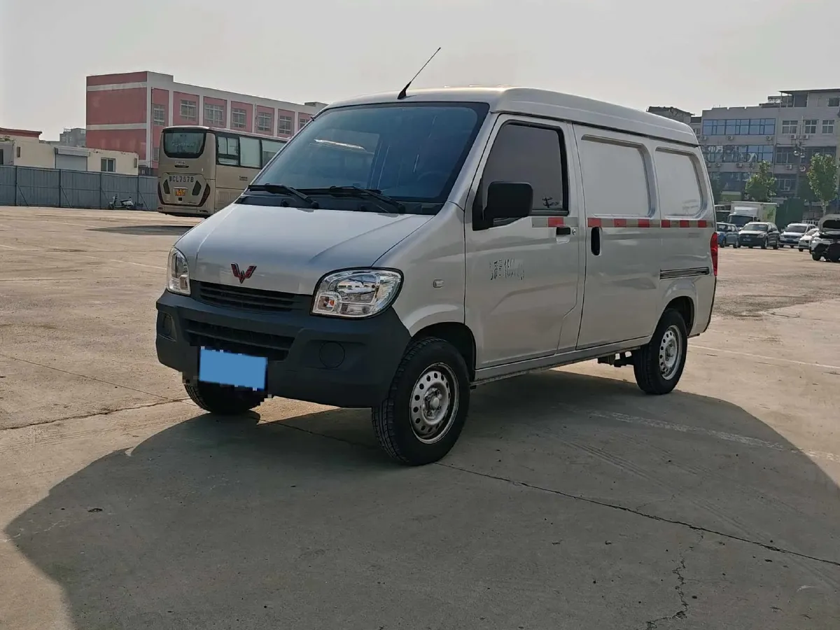 2020 WuLing ZhiGuang 1.2L 76HP L4 5MT,autocango,china used car exporter,china ev exporter,chinese used car exporter,chinese used ev exporter
