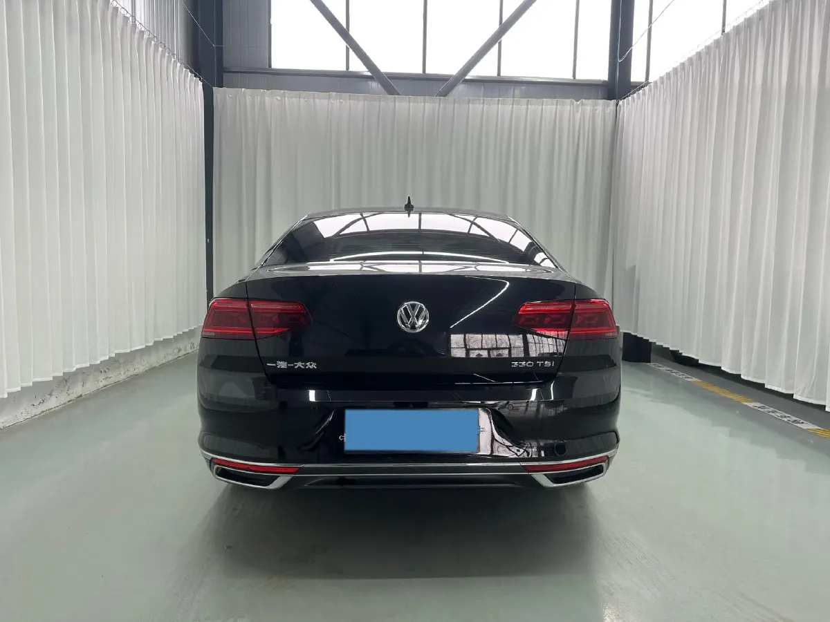 2020 Volkswagen Magotan 2.0T 186HP L4 7DCT,autocango,china used car exporter,china ev exporter,chinese used car exporter,chinese used ev exporter