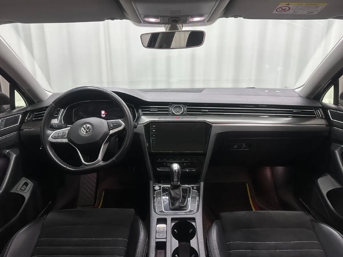 2020 Volkswagen Magotan 2.0T 186HP L4 7DCT,autocango,china used car exporter,china ev exporter,chinese used car exporter,chinese used ev exporter