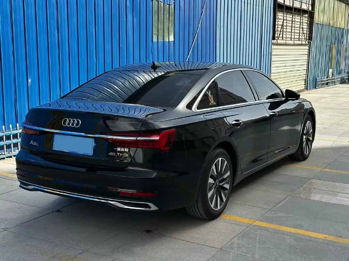 2024 Audi A6L 2.0T 245HP L4 7DCT,autocango,china used car exporter,china ev exporter,chinese used car exporter,chinese used ev exporter