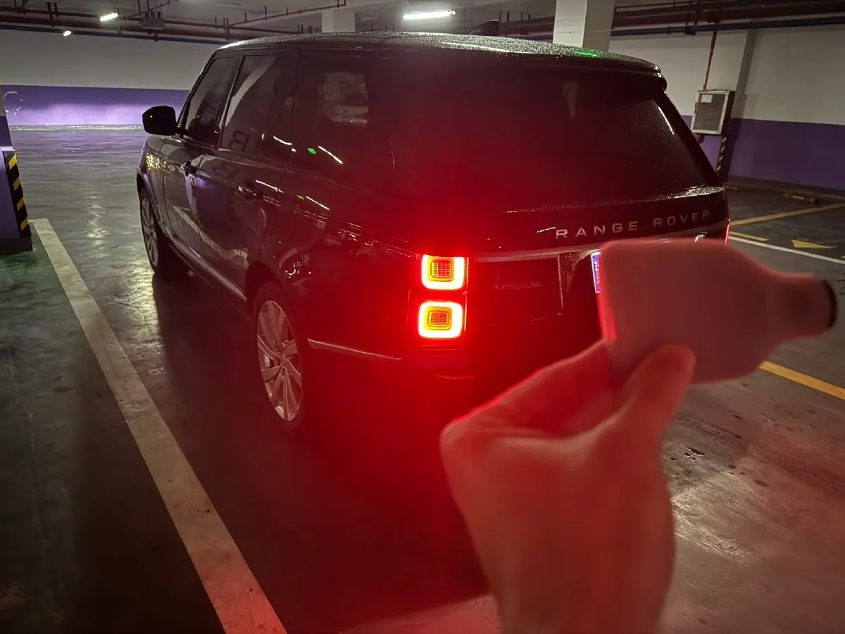 2022 Land Rover Range Rover 3.0T 360HP L6 8AT,autocango,china used car exporter,china ev exporter,chinese used car exporter,chinese used ev exporter