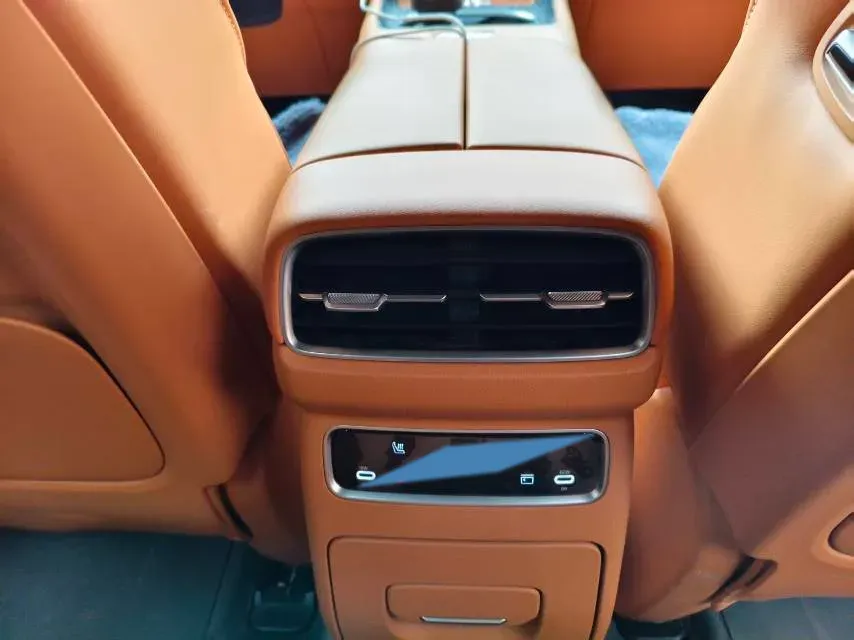 2025 DongFeng eπ eπ008 BEV 82.28KWH,autocango,china used car exporter,china ev exporter,chinese used car exporter,chinese used ev exporter