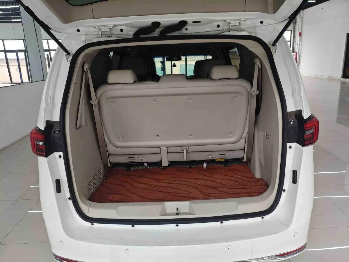 2022 Buick GL8 2.0T 237HP L4 9AT,autocango,china used car exporter,china ev exporter,chinese used car exporter,chinese used ev exporter