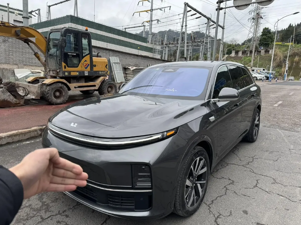 2024 Li L7 Range Extended 154HP REEV 42.8KWH,autocango,china used car exporter,china ev exporter,chinese used car exporter,chinese used ev exporter