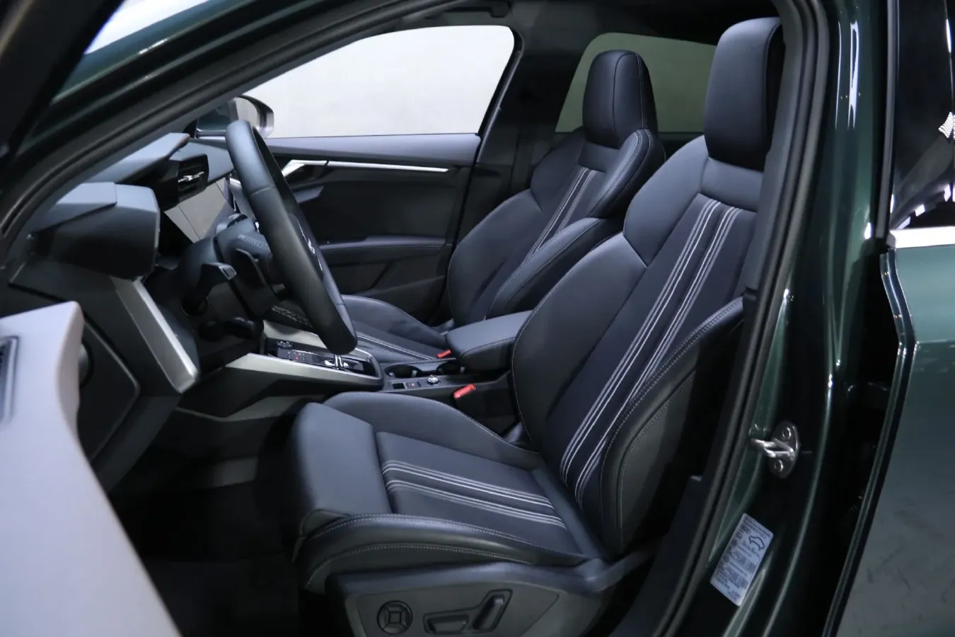 2024 Audi A3 1.4T 150HP L4 7DCT,autocango,china used car exporter,china ev exporter,chinese used car exporter,chinese used ev exporter