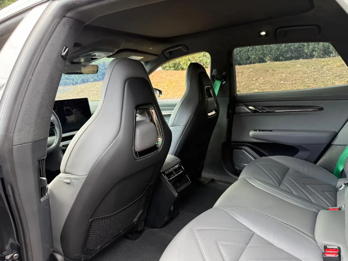 2021 Zeekr 001 BEV 86KWH,autocango,china used car exporter,china ev exporter,chinese used car exporter,chinese used ev exporter