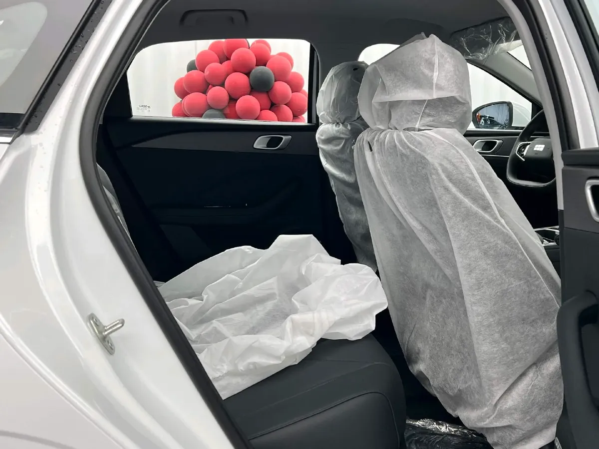 2026 Geely Galaxy Starshine 6 1.5L 112HP L4 1DHT PHEV,autocango,china used car exporter,china ev exporter,chinese used car exporter,chinese used ev exporter