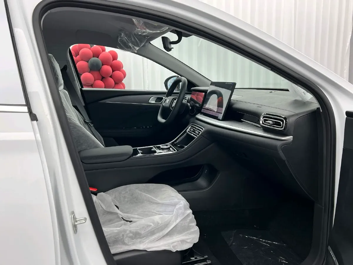 2026 Geely Galaxy Starshine 6 1.5L 112HP L4 1DHT PHEV,autocango,china used car exporter,china ev exporter,chinese used car exporter,chinese used ev exporter