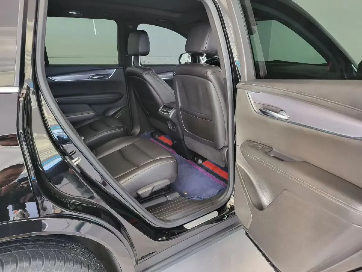 2021 Cadillac XT6 2.0T 237HP L4 9AT,autocango,china used car exporter,china ev exporter,chinese used car exporter,chinese used ev exporter