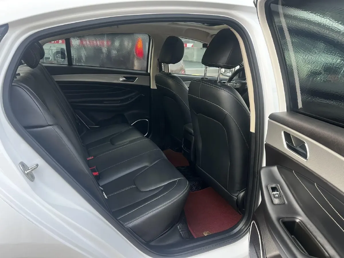 2019 Chery Arrizo 5 1.5L 116HP L4 5MT,autocango,china used car exporter,china ev exporter,chinese used car exporter,chinese used ev exporter