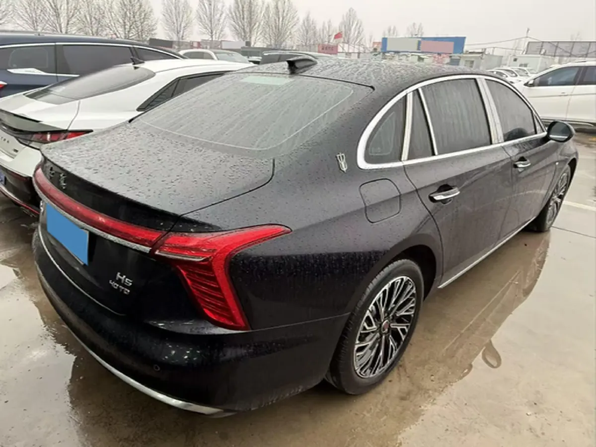 2025 HongQi H5 1.5T 169HP L4 1DHT Hybrid,autocango,china used car exporter,china ev exporter,chinese used car exporter,chinese used ev exporter