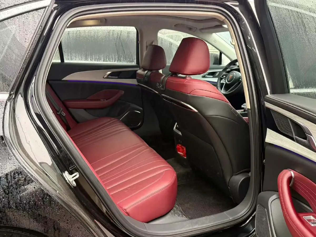 2025 HongQi H5 1.5T 169HP L4 1DHT Hybrid,autocango,china used car exporter,china ev exporter,chinese used car exporter,chinese used ev exporter