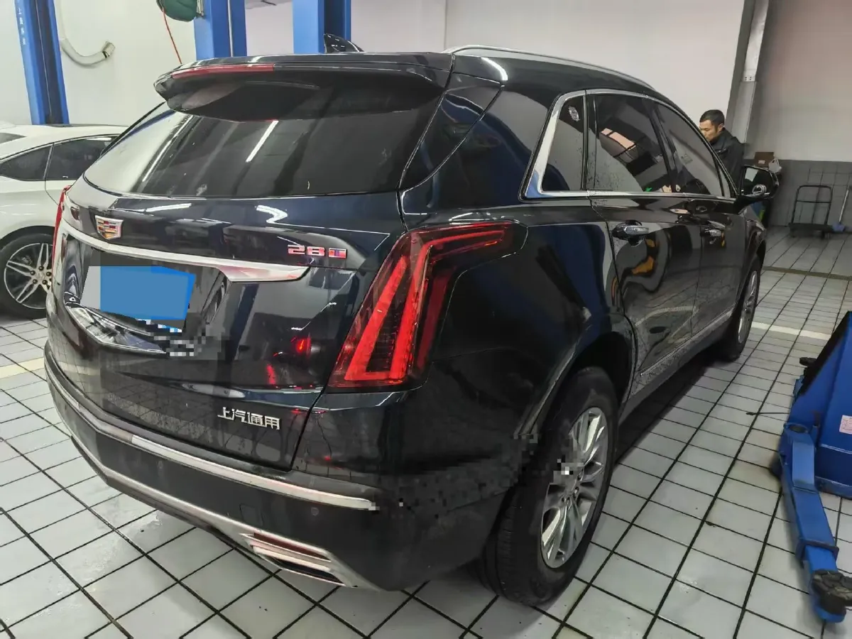 2022 Cadillac XT5 2.0T 237HP L4 9AT,autocango,china used car exporter,china ev exporter,chinese used car exporter,chinese used ev exporter