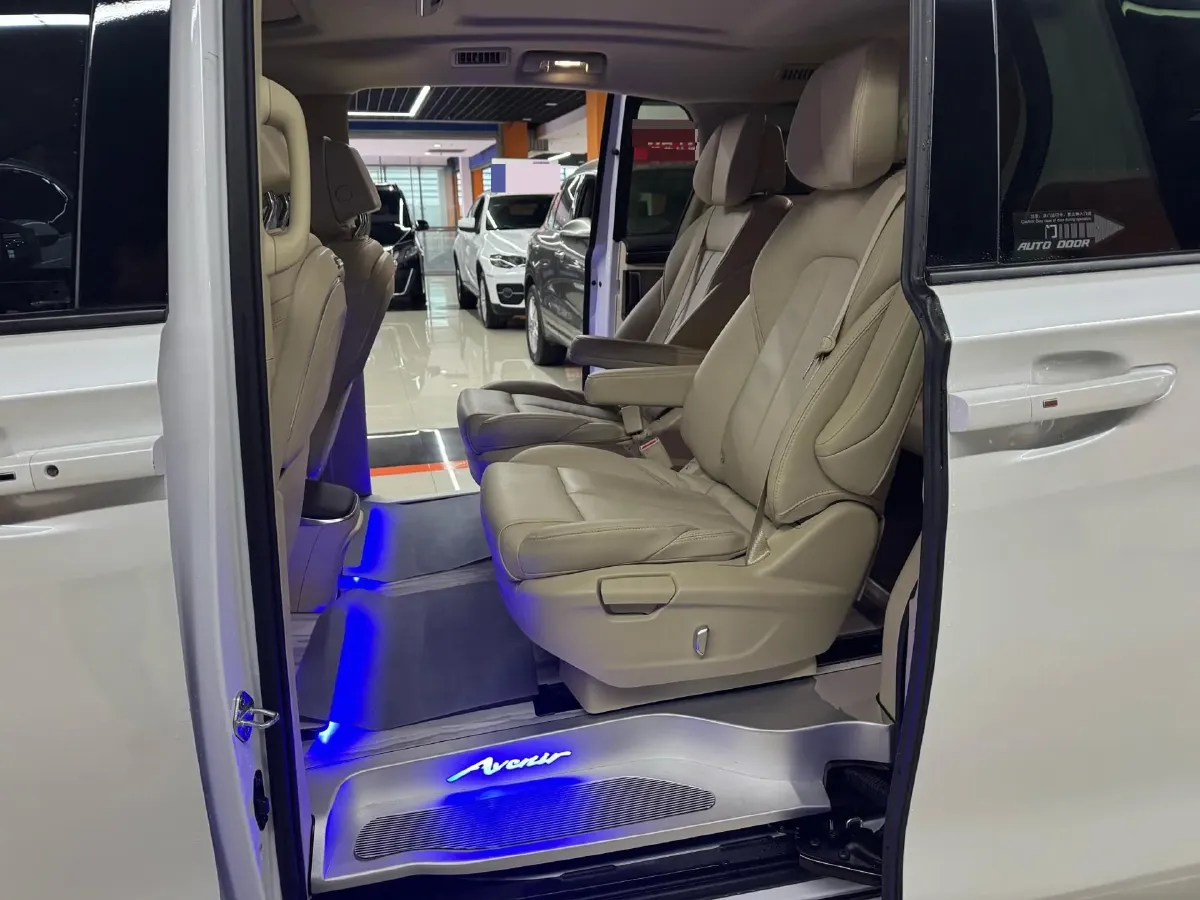 2022 Buick GL8 2.0T 237HP L4 9AT,autocango,china used car exporter,china ev exporter,chinese used car exporter,chinese used ev exporter