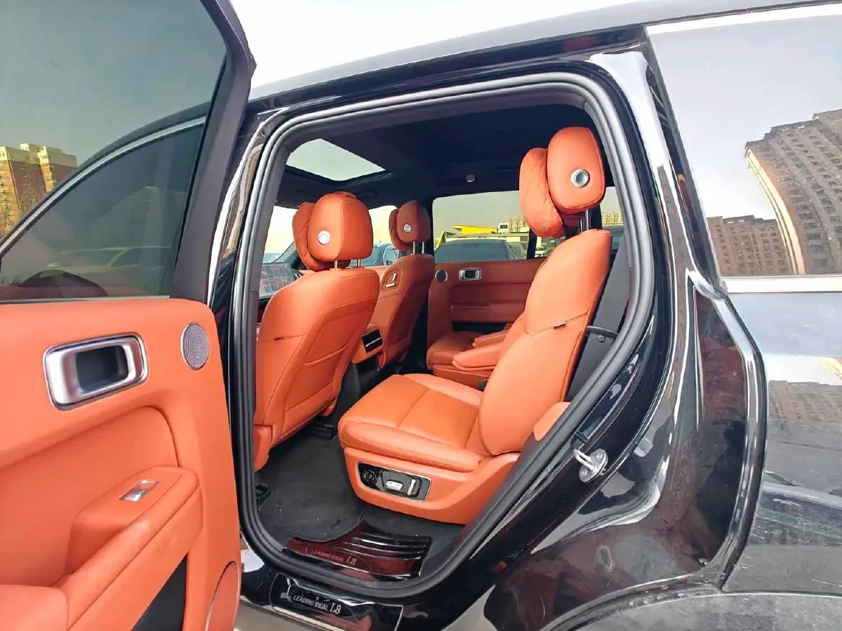 2023 Li L8 Range Extended 154HP REEV 40.9KWH,autocango,china used car exporter,china ev exporter,chinese used car exporter,chinese used ev exporter