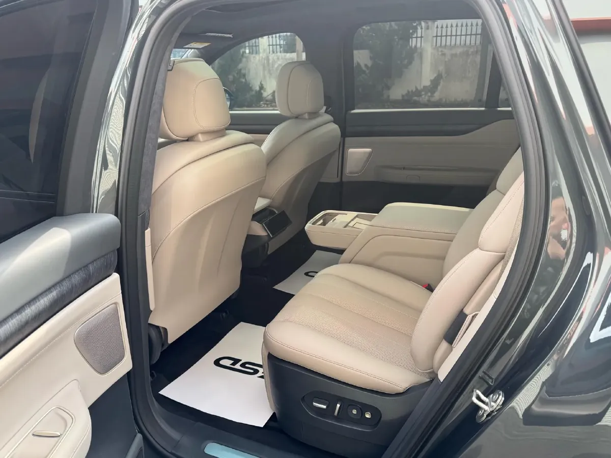 2023 NIO EC7 BEV 100KWH,autocango,china used car exporter,china ev exporter,chinese used car exporter,chinese used ev exporter