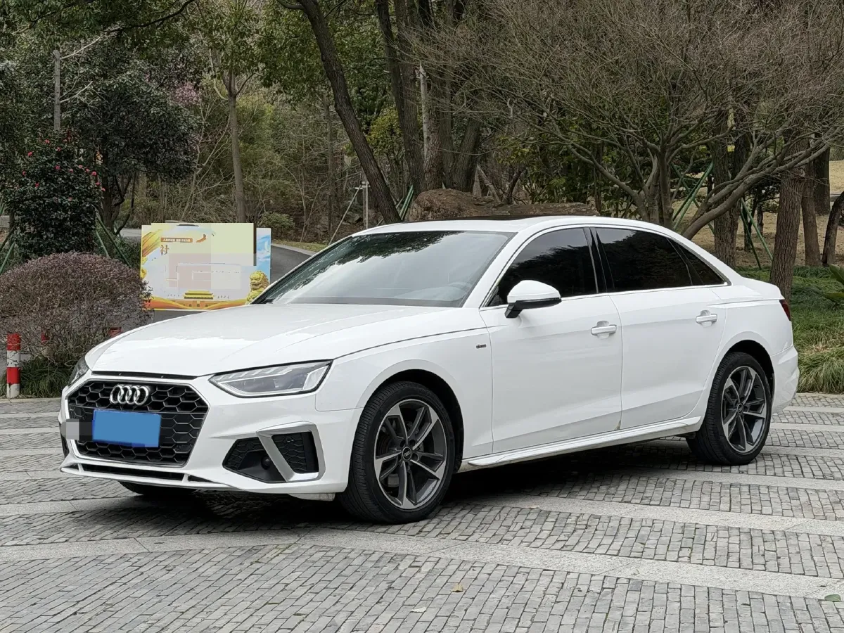 2020 Audi A4L 2.0T 190HP L4 7DCT,autocango,china used car exporter,china ev exporter,chinese used car exporter,chinese used ev exporter
