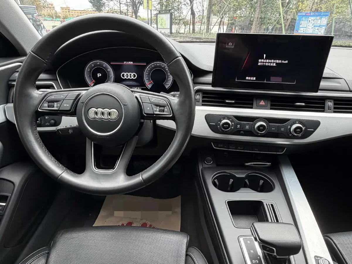 2020 Audi A4L 2.0T 190HP L4 7DCT,autocango,china used car exporter,china ev exporter,chinese used car exporter,chinese used ev exporter