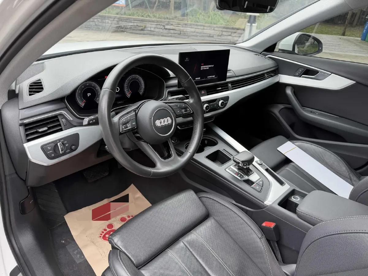 2020 Audi A4L 2.0T 190HP L4 7DCT,autocango,china used car exporter,china ev exporter,chinese used car exporter,chinese used ev exporter