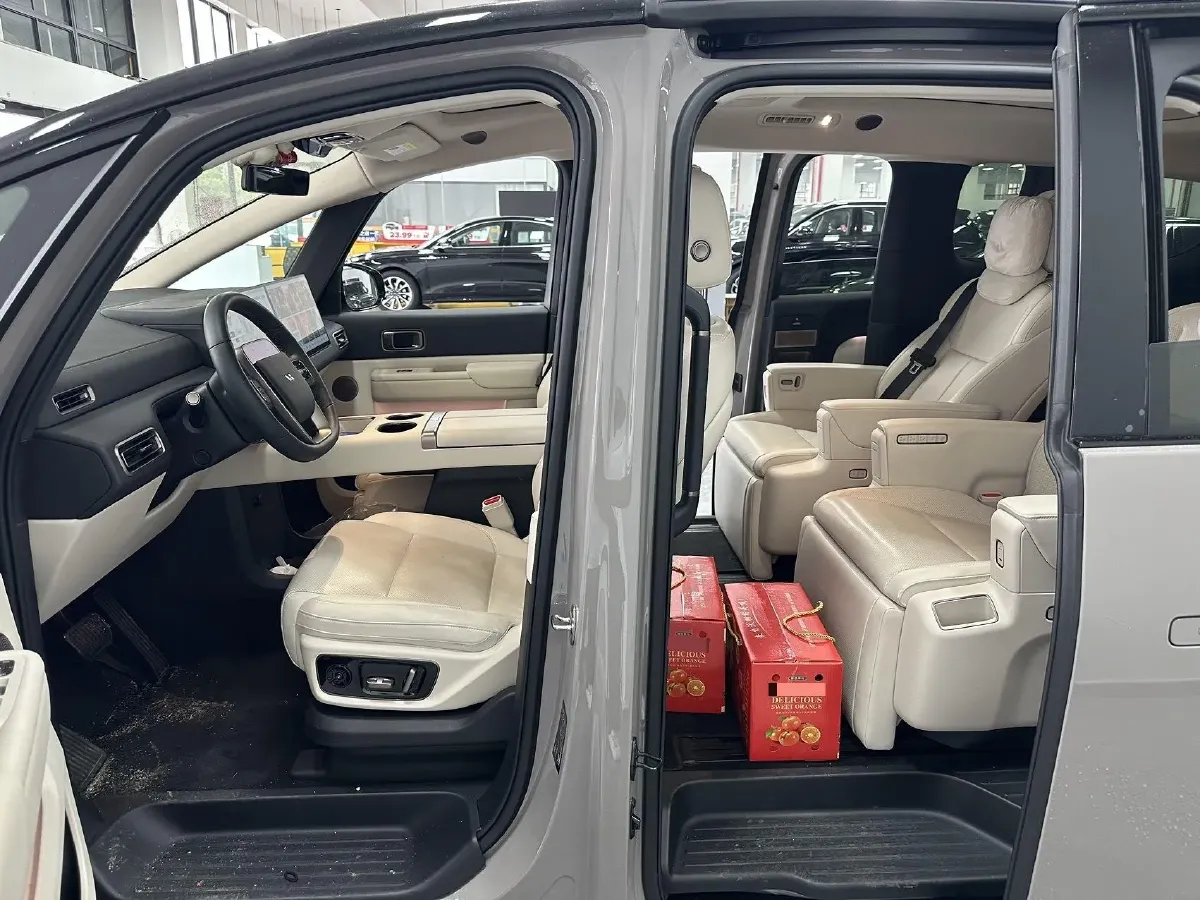 2025 Li MEGA BEV,autocango,china used car exporter,china ev exporter,chinese used car exporter,chinese used ev exporter