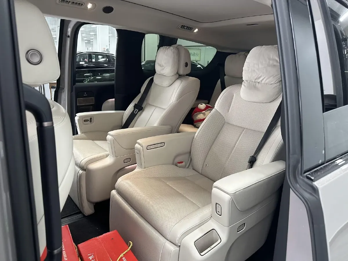 2025 Li MEGA BEV,autocango,china used car exporter,china ev exporter,chinese used car exporter,chinese used ev exporter