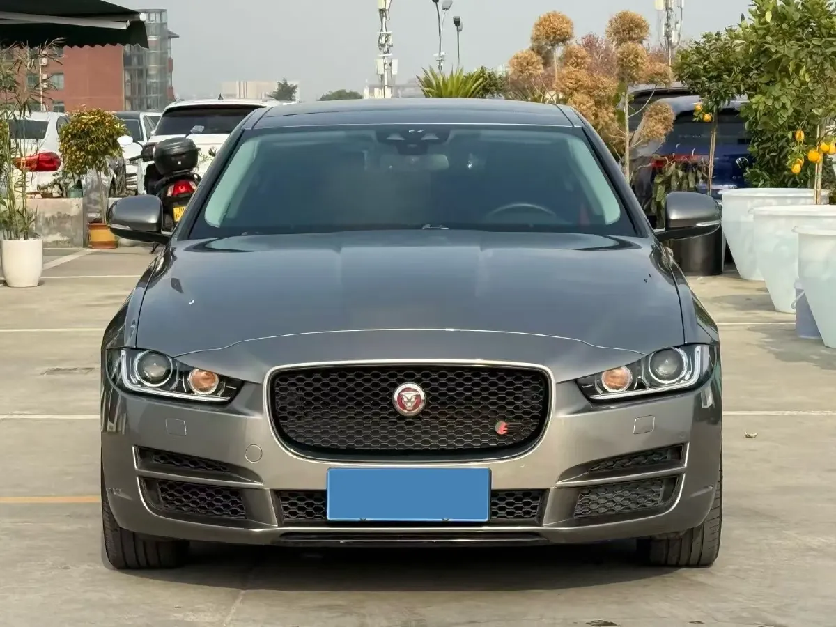 2019 Land Rover Discovery Sport 2.0T 200HP L4 9AT,autocango,china used car exporter,china ev exporter,chinese used car exporter,chinese used ev exporter