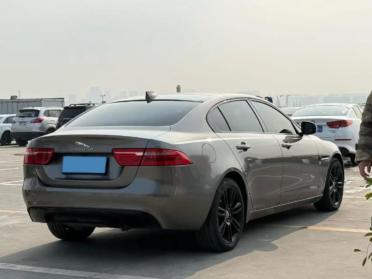 2019 Land Rover Discovery Sport 2.0T 200HP L4 9AT,autocango,china used car exporter,china ev exporter,chinese used car exporter,chinese used ev exporter