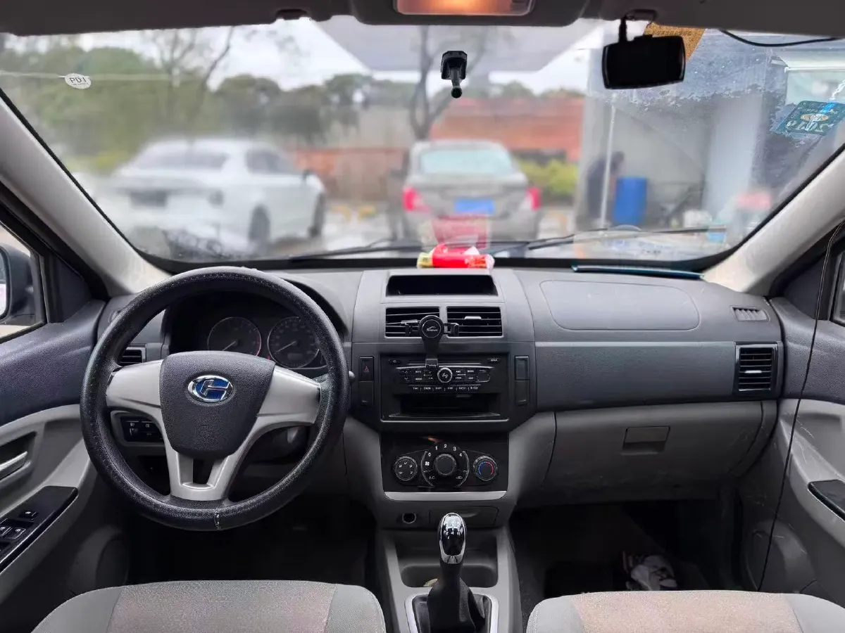 2018 WuLing RongGuang V 1.2L 88HP L4 5MT,autocango,china used car exporter,china ev exporter,chinese used car exporter,chinese used ev exporter