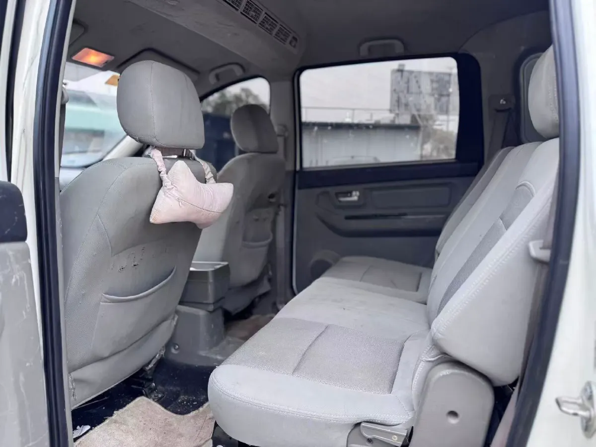 2018 WuLing RongGuang V 1.2L 88HP L4 5MT,autocango,china used car exporter,china ev exporter,chinese used car exporter,chinese used ev exporter