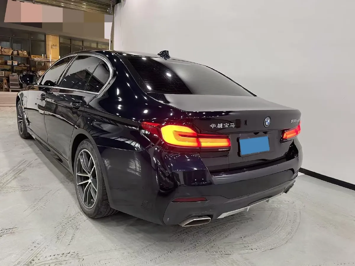 2022 BMW 5 Series 2.0T 184HP L4 8AT PHEV 17.7KWH,autocango,china used car exporter,china ev exporter,chinese used car exporter,chinese used ev exporter