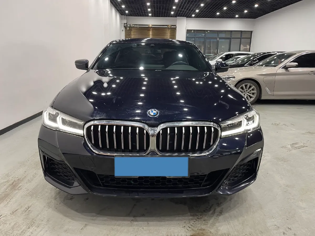 2022 BMW 5 Series 2.0T 184HP L4 8AT PHEV 17.7KWH,autocango,china used car exporter,china ev exporter,chinese used car exporter,chinese used ev exporter
