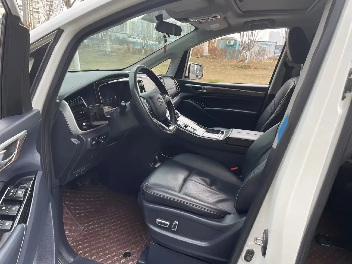 2021 GAC Trumpchi M8 2.0T 252HP L4 8AT,autocango,china used car exporter,china ev exporter,chinese used car exporter,chinese used ev exporter