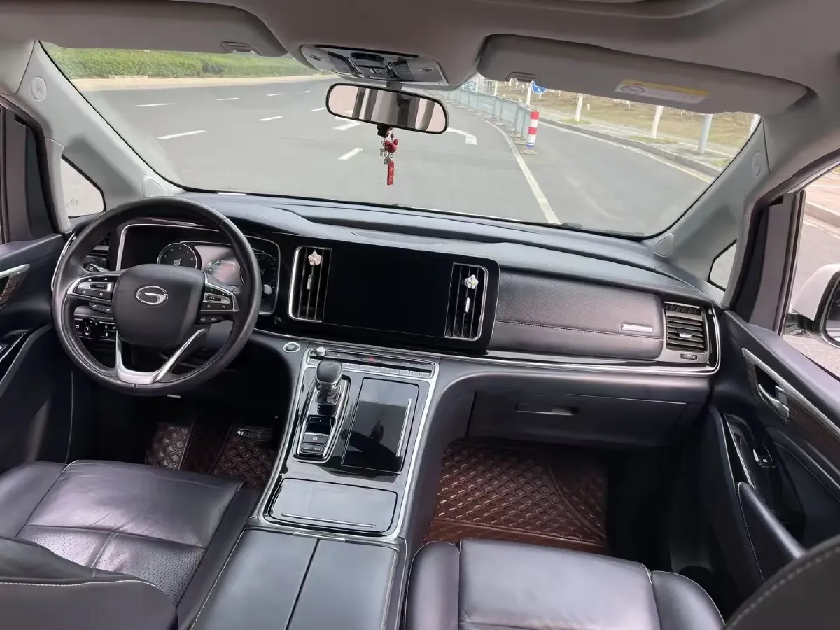 2021 GAC Trumpchi M8 2.0T 252HP L4 8AT,autocango,china used car exporter,china ev exporter,chinese used car exporter,chinese used ev exporter