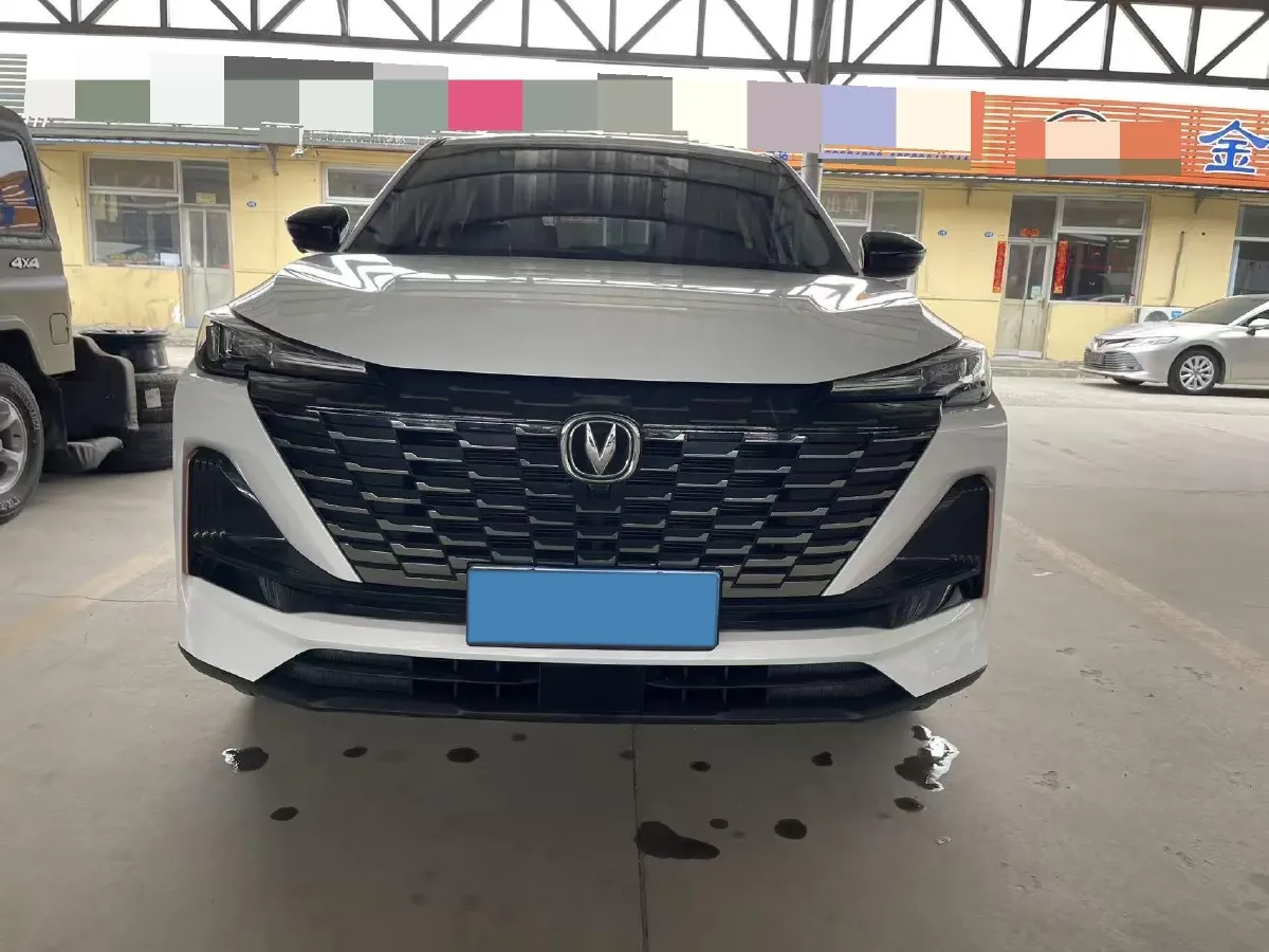 2022 ChangAn UNI-V 1.5T 188HP L4 7DCT,autocango,china used car exporter,china ev exporter,chinese used car exporter,chinese used ev exporter