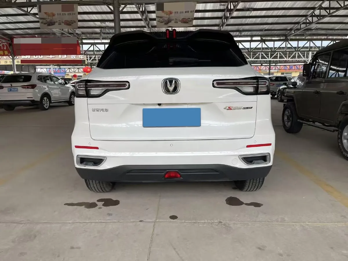 2022 ChangAn UNI-V 1.5T 188HP L4 7DCT,autocango,china used car exporter,china ev exporter,chinese used car exporter,chinese used ev exporter