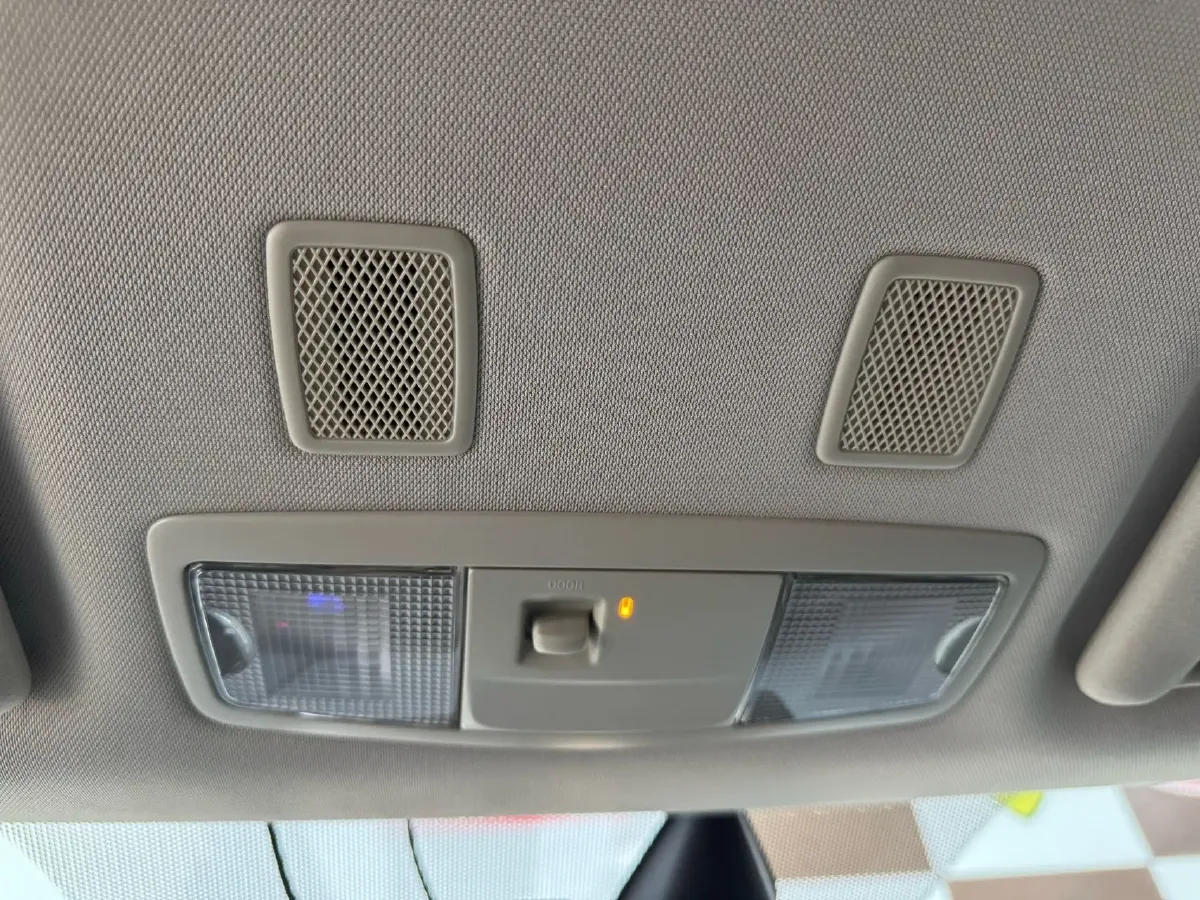 2021 Mitsubishi Outlander 2.0L 166HP L4 CVT,autocango,china used car exporter,china ev exporter,chinese used car exporter,chinese used ev exporter