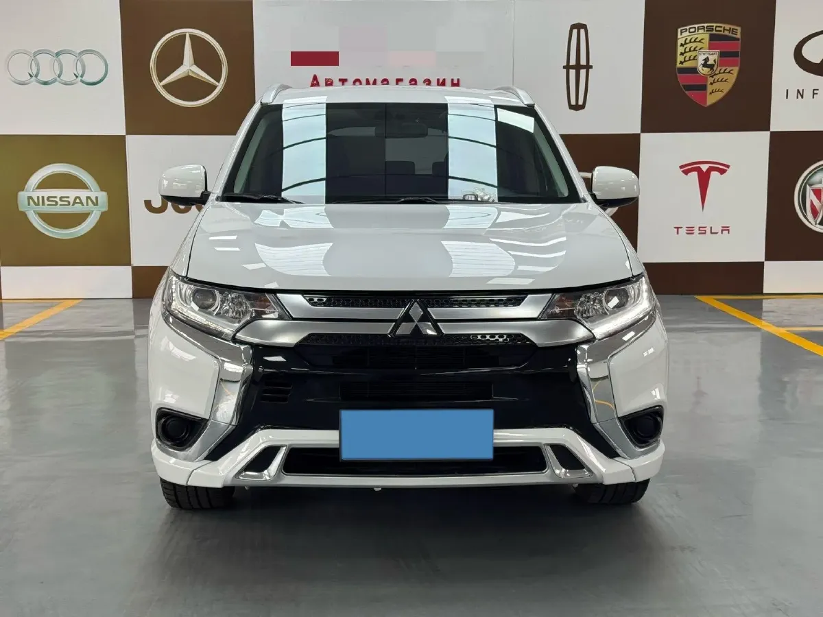 2021 Mitsubishi Outlander 2.0L 166HP L4 CVT,autocango,china used car exporter,china ev exporter,chinese used car exporter,chinese used ev exporter