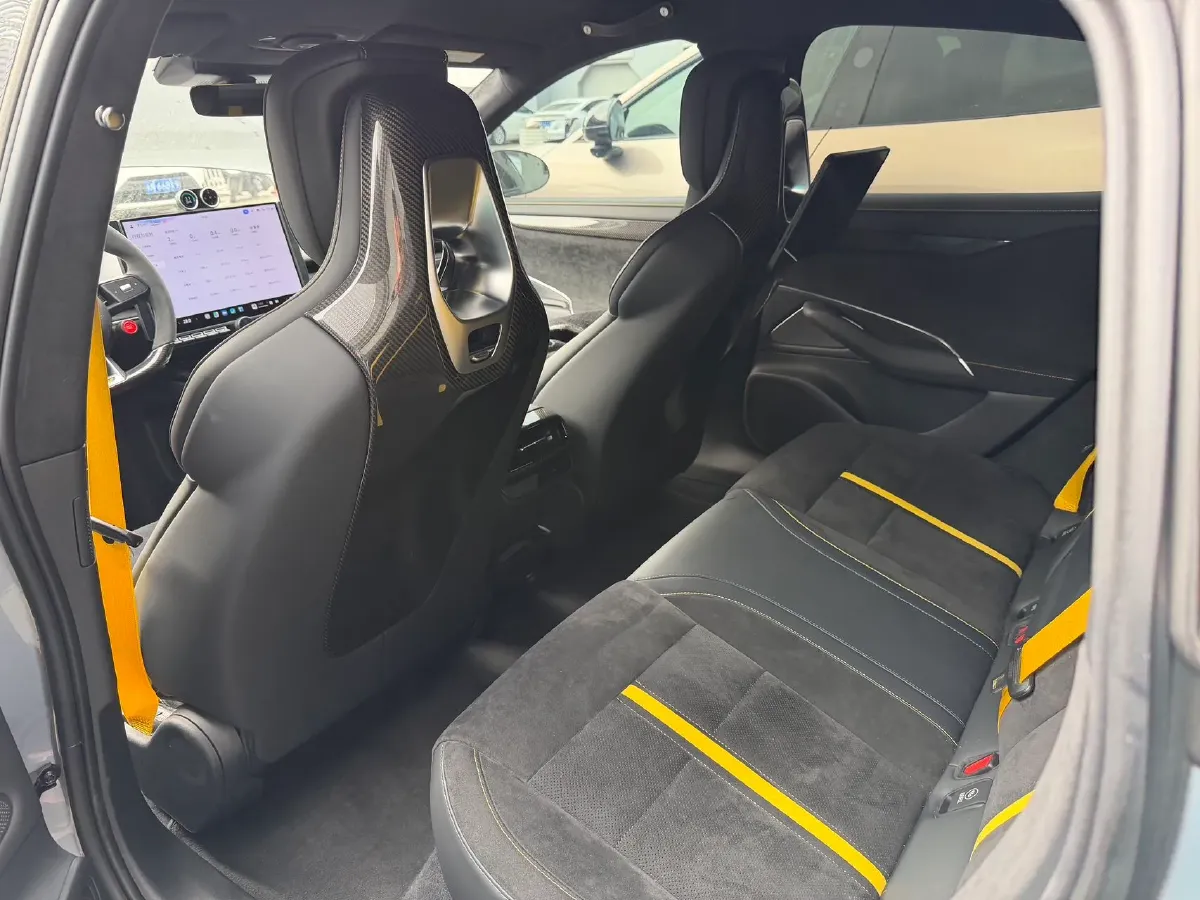 2025 MI SU7 Ultra BEV 93.7KWH,autocango,china used car exporter,china ev exporter,chinese used car exporter,chinese used ev exporter