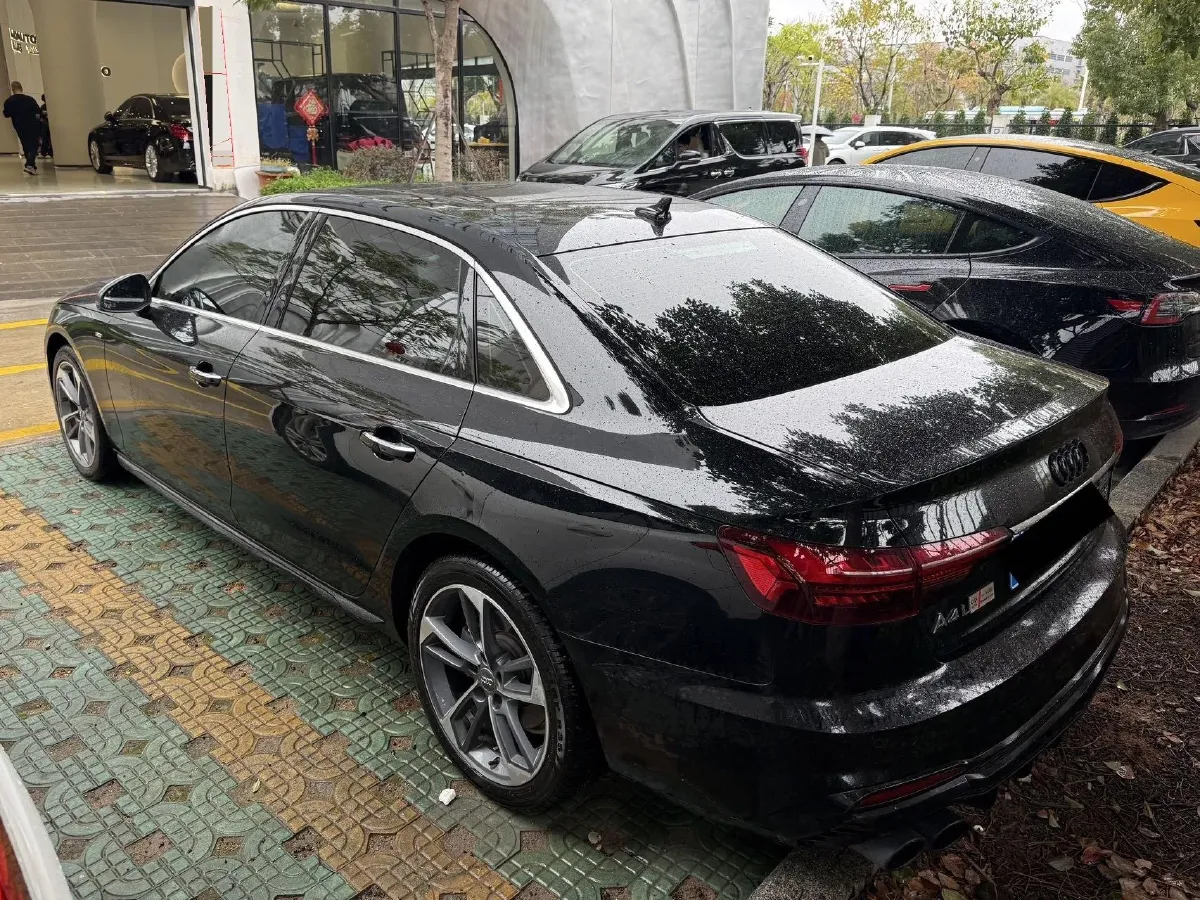 2020 Audi A4L 2.0T 190HP L4 7DCT,autocango,china used car exporter,china ev exporter,chinese used car exporter,chinese used ev exporter