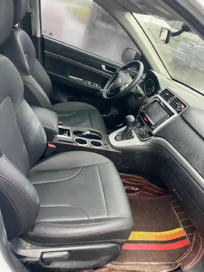 2019 Haval M6 1.5T 150HP L4 7DCT,autocango,china used car exporter,china ev exporter,chinese used car exporter,chinese used ev exporter